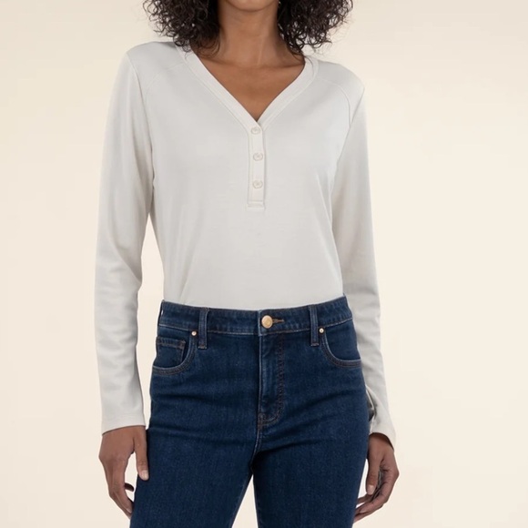 Kut from the Kloth Tops - Kit from the Kloth Darla Henley top sz M